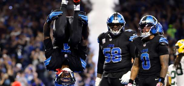 Jake Bates kicks 22-yard FG as time expires to give Lions 20-17 win over Packers