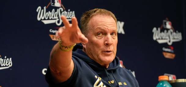 Brewers manager says of flight piloted by pitcher's uncle: 'I didn't know Quinn threw a knuckleball'