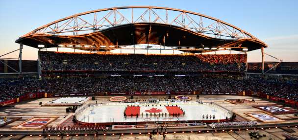 Canadiens hold off the Jets 2-1 outdoors in the NHL Heritage Classic