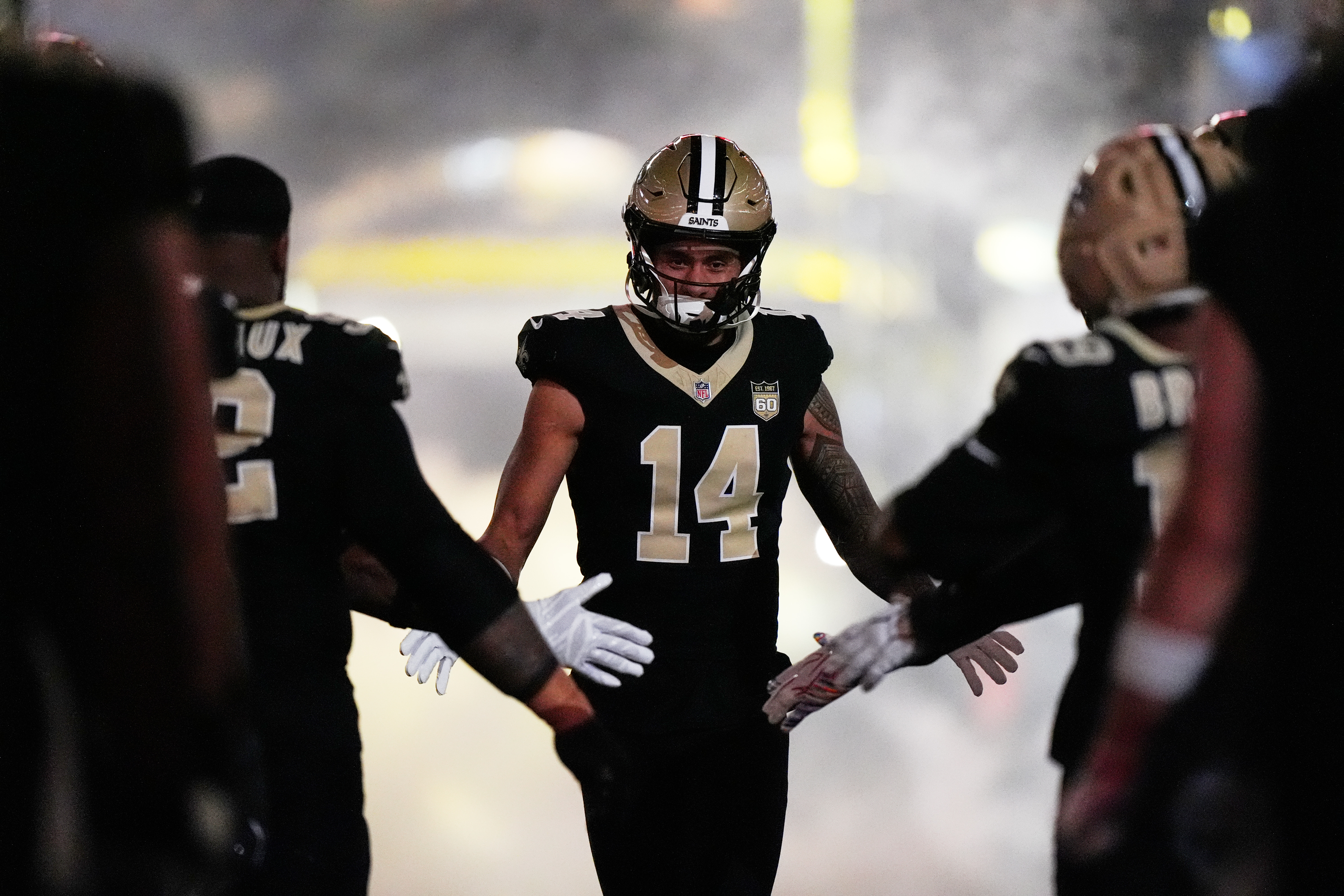 Locals in the NFL: Jaylen Warren, Devaughn Vele take center stage in Week 7 action