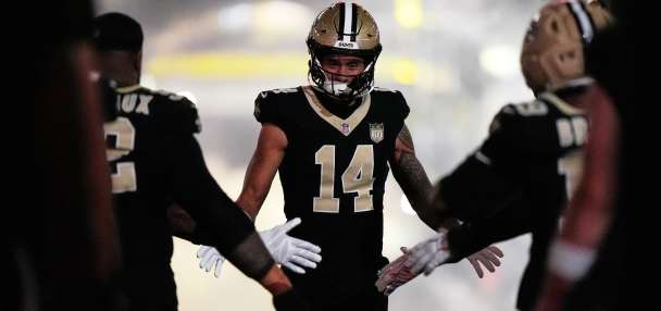 Locals in the NFL: Jaylen Warren, Devaughn Vele take center stage in Week 7 action