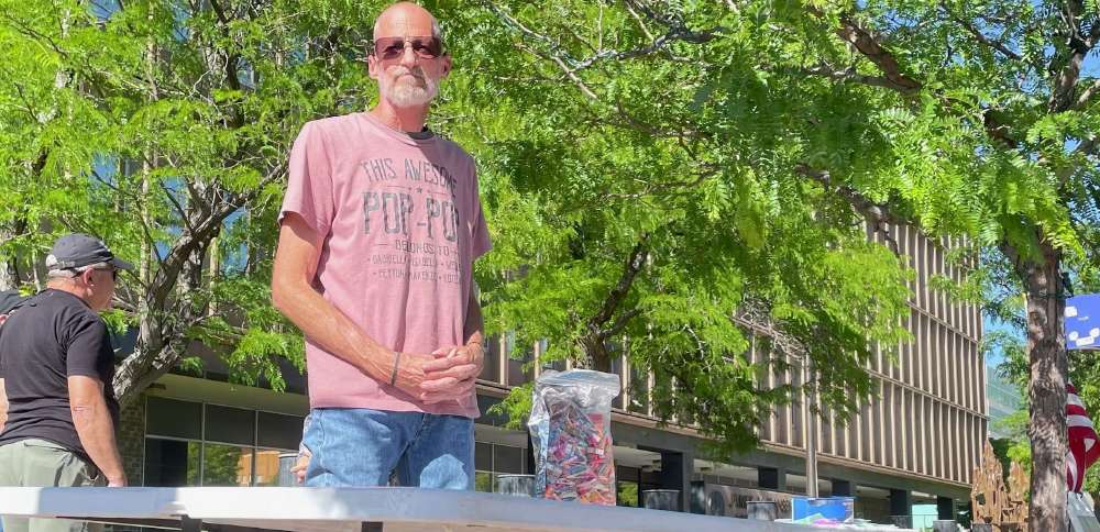 'First Amendment right': Man plans to fight charge for placing sign identifying license-plate reader