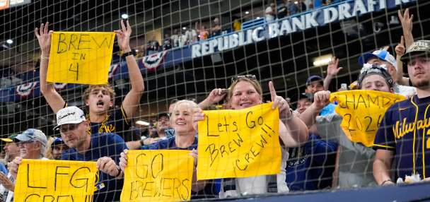Brewers fans flock to the Trop, eager to celebrate the franchise's first World Series title