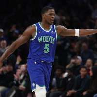 T-wolves' Anthony Edwards needs procedure on right knee, will miss several weeks, AP source says