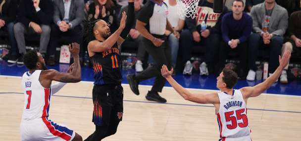 Knicks get their first win and look like the team of last spring, not the last week