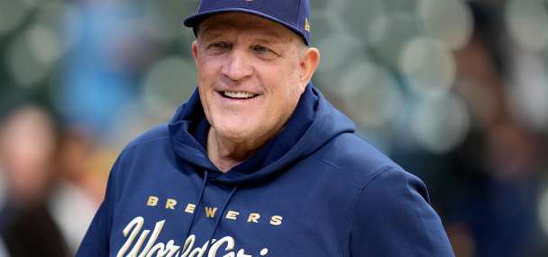 Charming, cantankerous Pat Murphy at age 67 leads Brewers to first World Series title