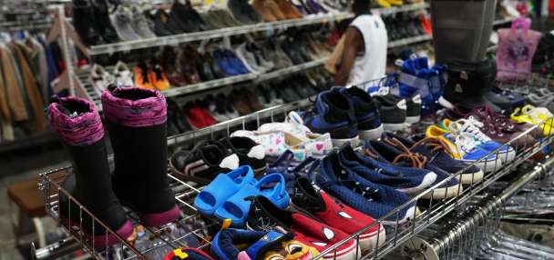 Inflation heats up again, data shows, days before midterm elections