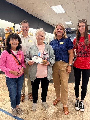 From left to right, Nancy Stallings, Cameron Thorpe, Betty Shubert, Annalese Thorpe and Darian Petersen pose with Shubert's Heart of Service award in October.