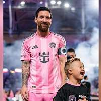 Utah 5-year-old with Down syndrome walks Messi on the field, scores goals with Beckham