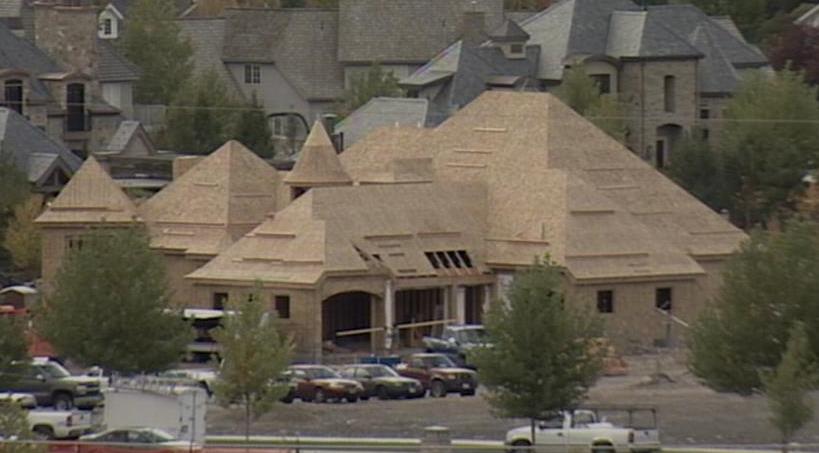 Defendants charged in mortgage fraud scheme go to court