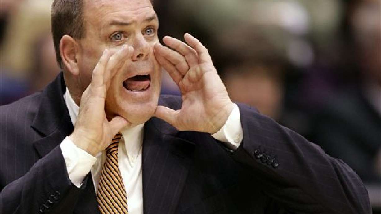 BYU's Rose gets 100th victory with rout of Hawaii