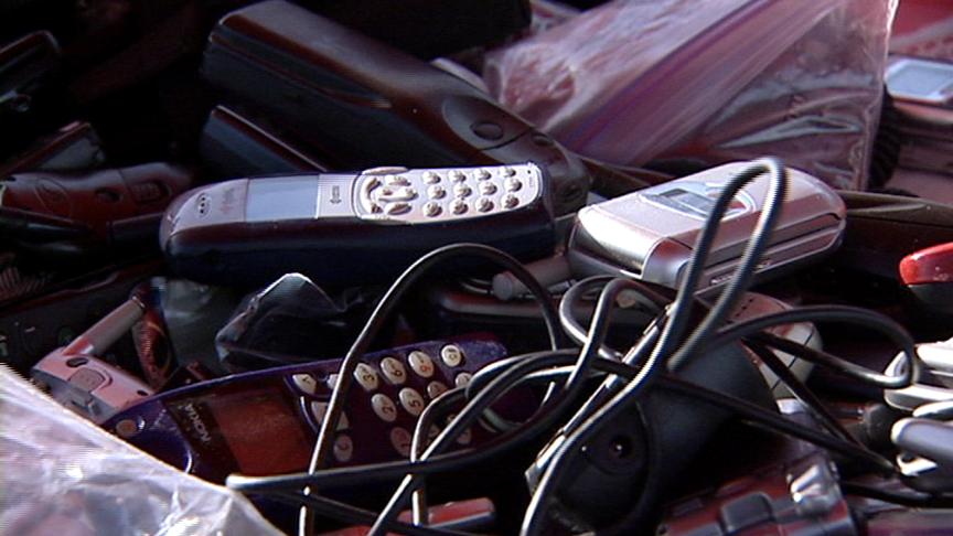 Cell phone donations can help soldiers contact home