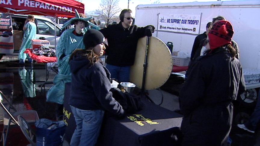 Cell phone donations can help soldiers contact home