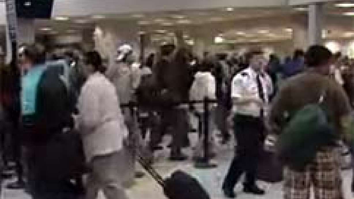 Snow causes delays at Salt Lake Airport