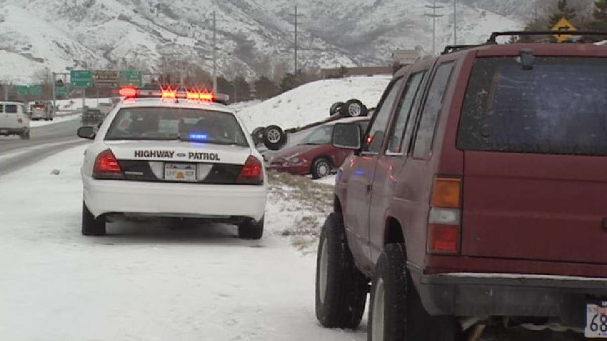 5-vehicle wreck closes I-80