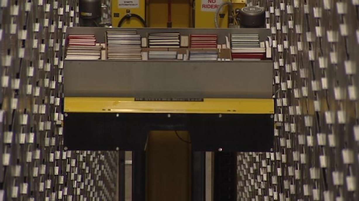 University of Utah library gets high-tech helper