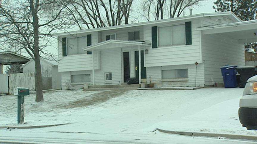 Barricaded man coaxed out by mother