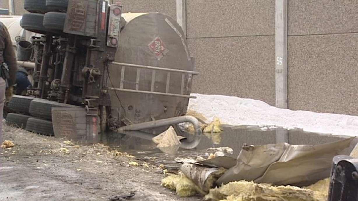 Ramp reopens following tractor-trailer rollover