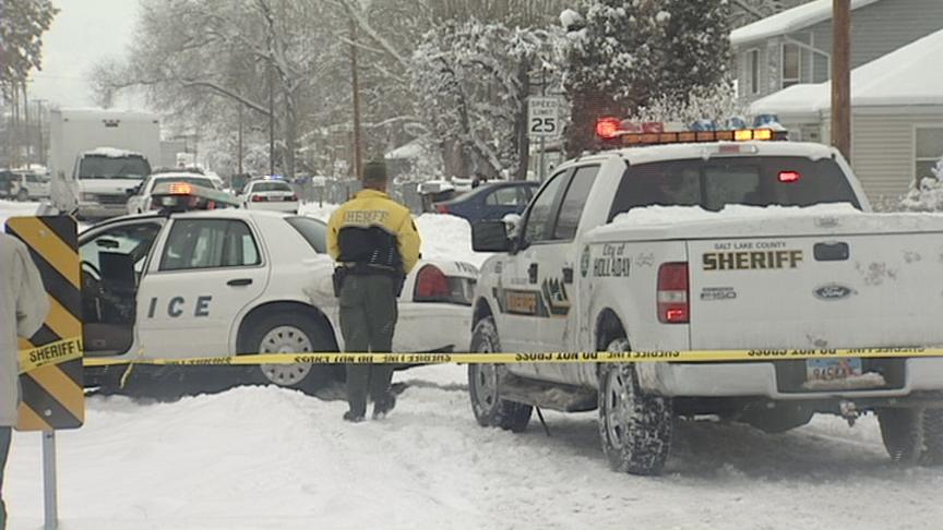 Man with sword shot and killed by police 