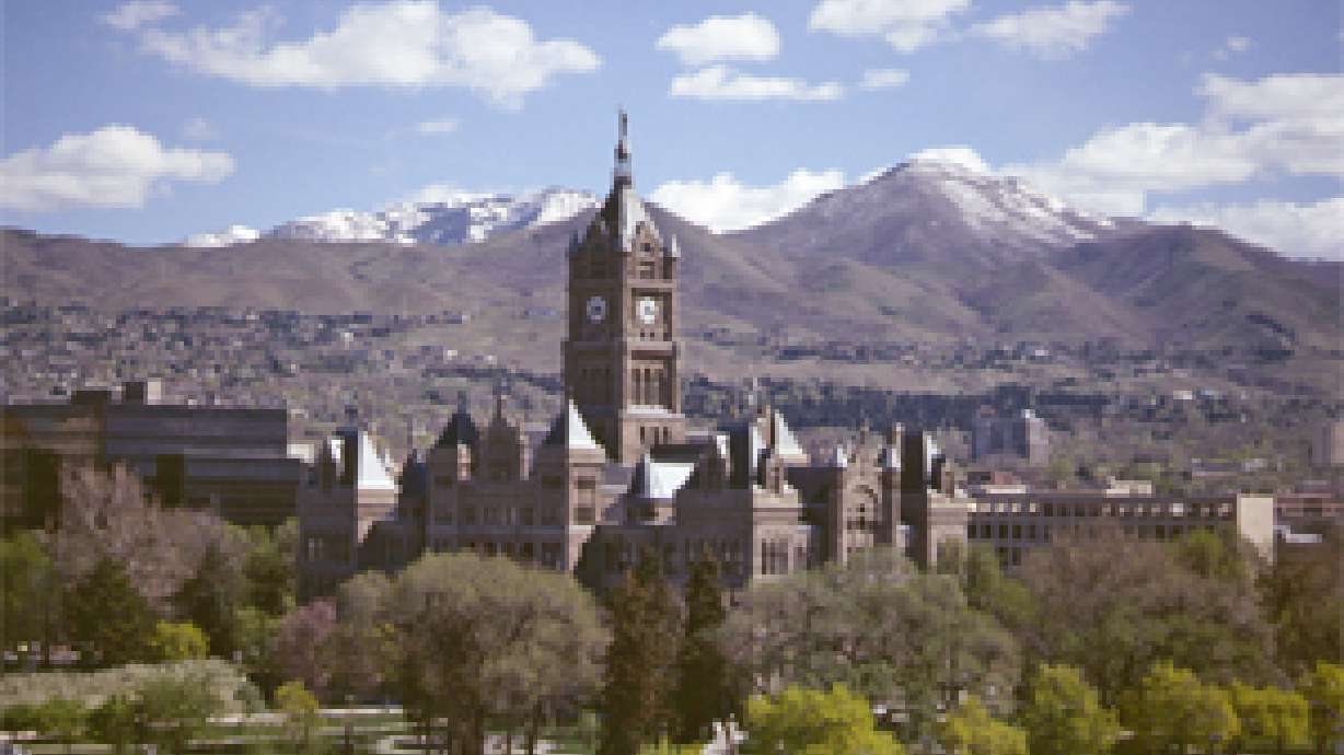 Salt Lake City considers shorter workweek