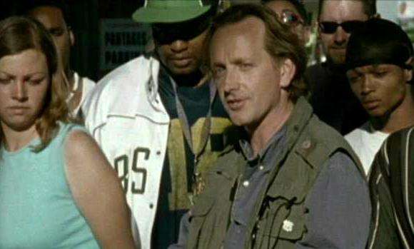 Screenshot of the movie "Falling"