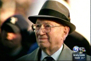 Photo of Pres. Hinckley gains worldwide popularity