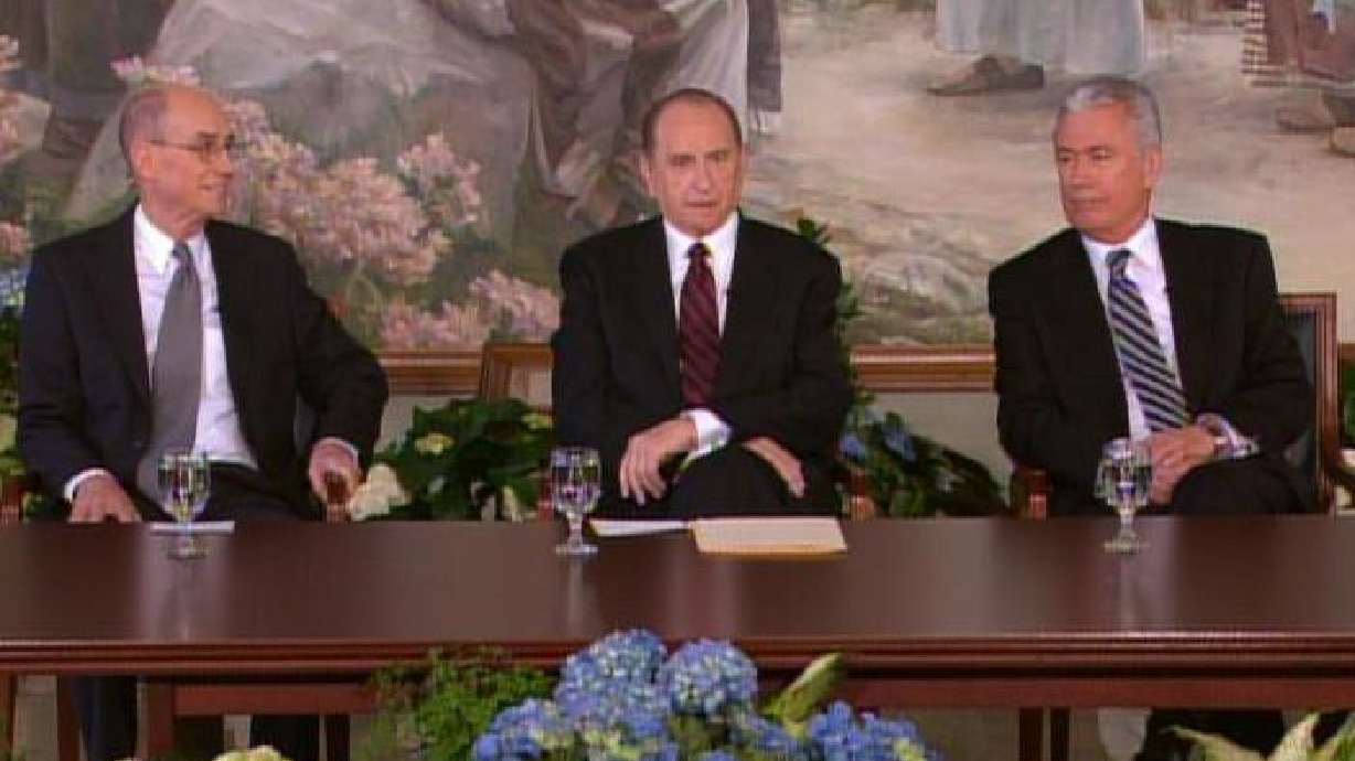 President Monson calls Eyring and Uchtdorf as counselors
