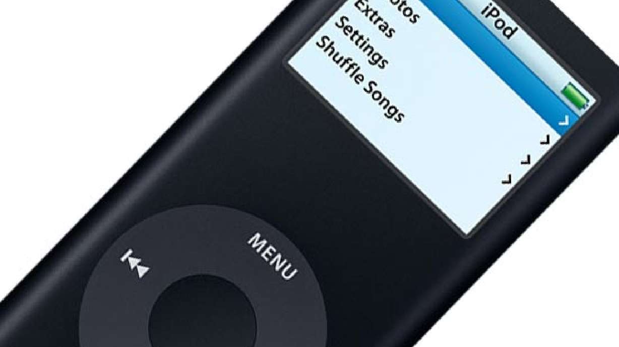 Thieves Steal iPods Using Oversized Jeans