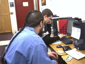 Teens help taxpayers file returns
