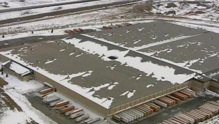 Heavy snow causes roof collapse