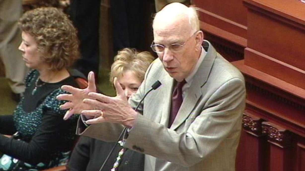 US Sen. Bennett to host series of 'fireside chats'