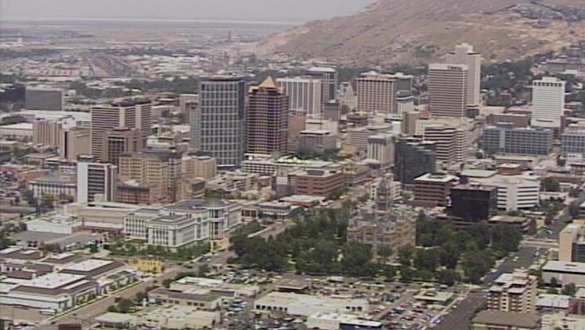 Expert says Utah's economy is growing but will slow down 2008