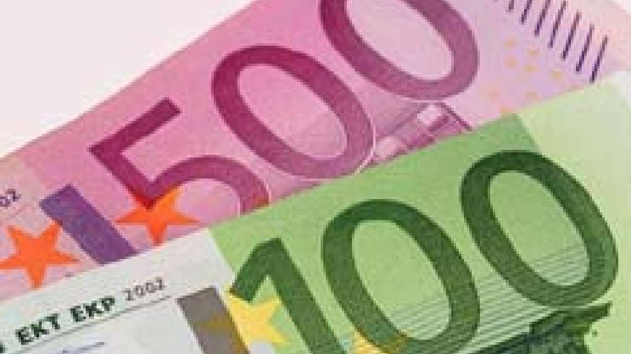 Some U.S. stores accepting euros