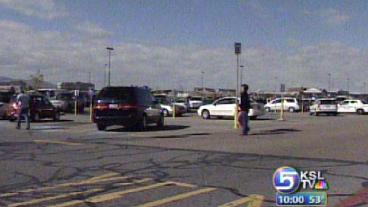 Possible Sex Offender Runs When Found by Police