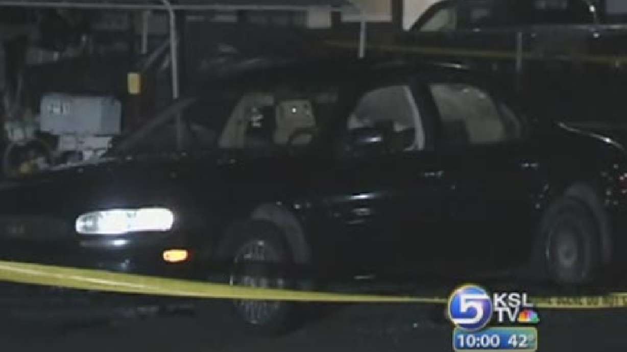 Police Looking for Suspect in West Valley Stabbing