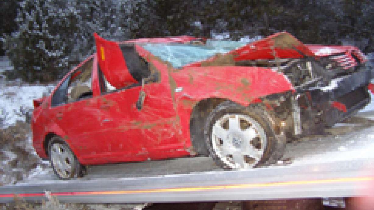 Las Vegas child dies in car wreck