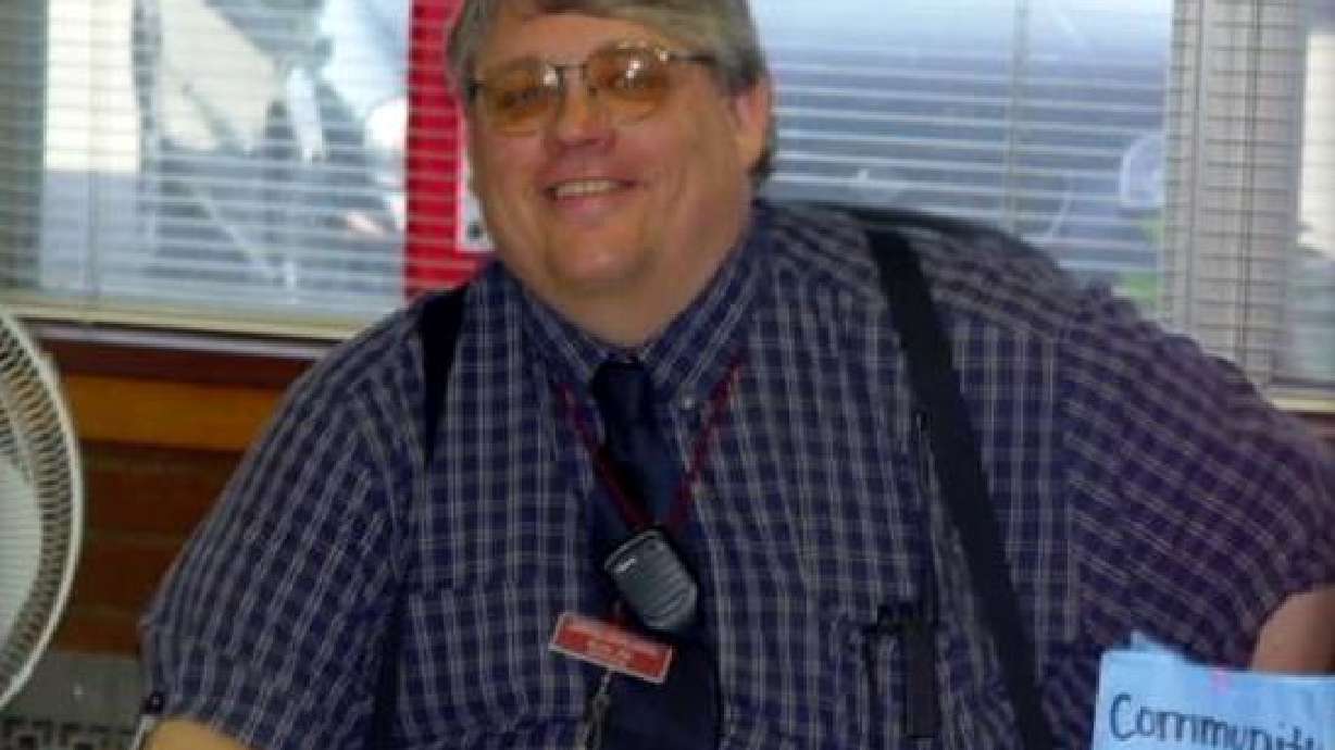 Middle school principal drops weight and inspires students