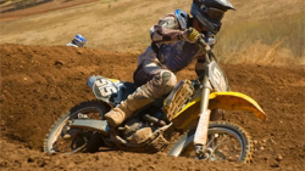 Utah Senate: No helmet flags for dirt bikers