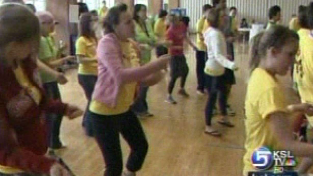 Students dance to raise money