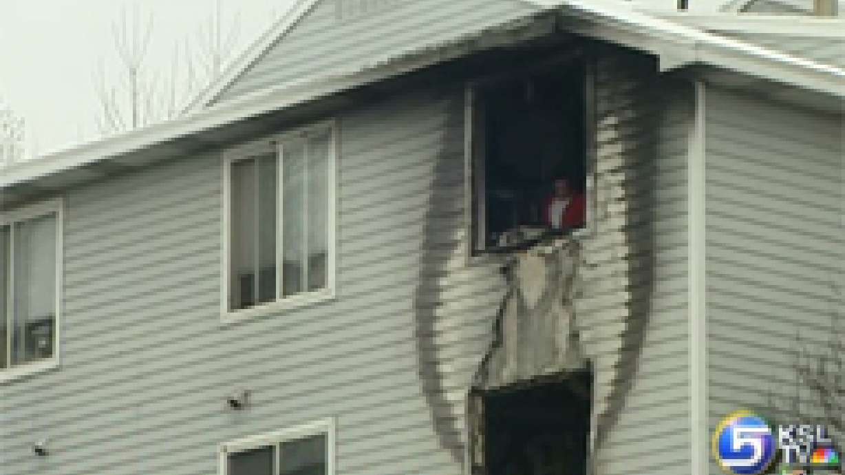 Fire damages apartments in Orem