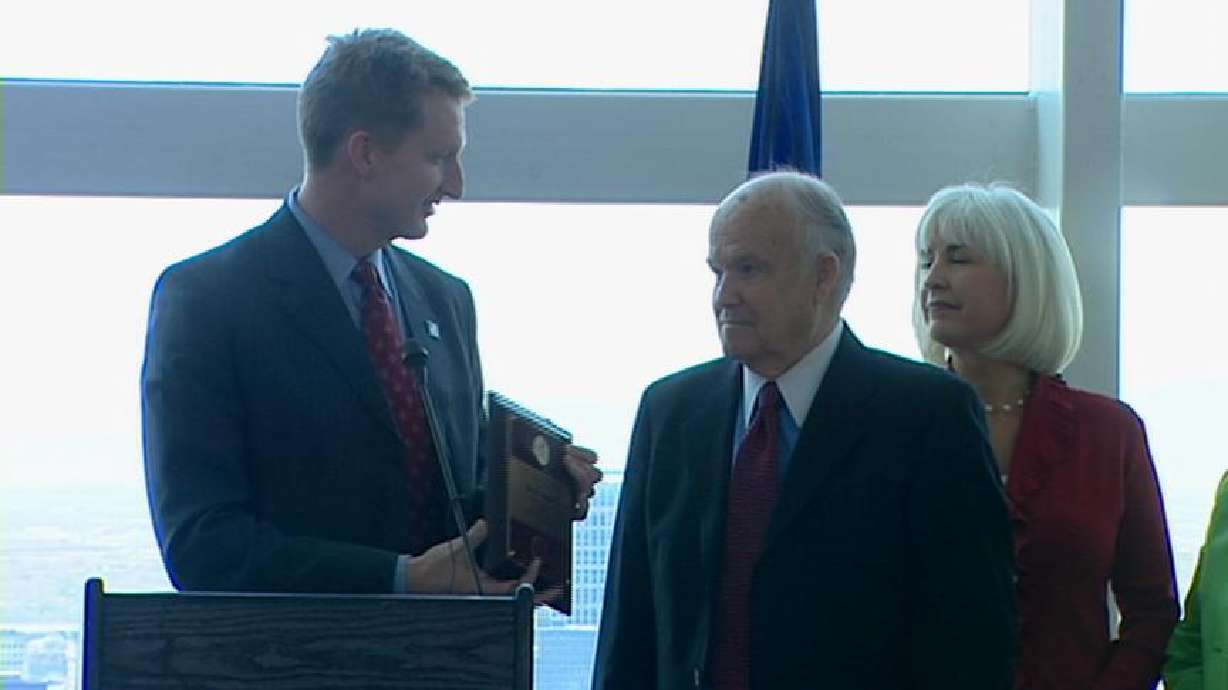 University of Utah honors pollster Dan Jones with scholarship