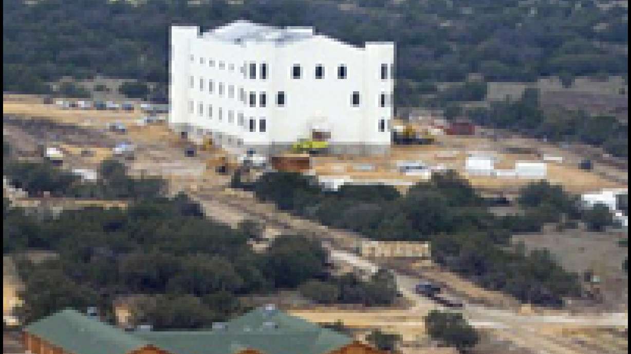 Authorities get access to polygamist retreat temple