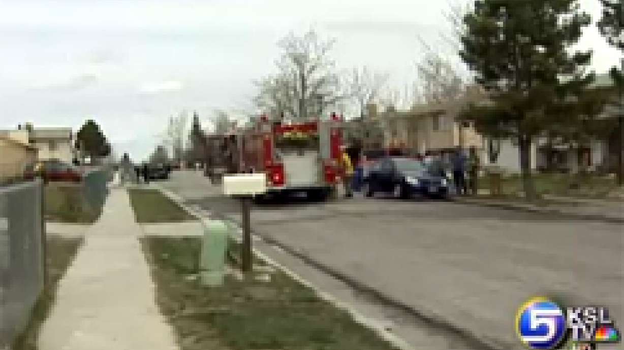 Kitchen fire damages home