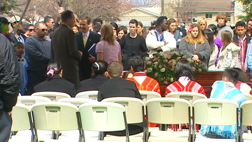 Community says good-bye to young girl