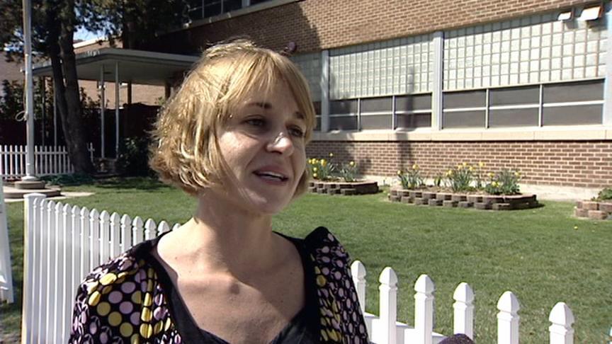 Student asks for help in getting her homework back