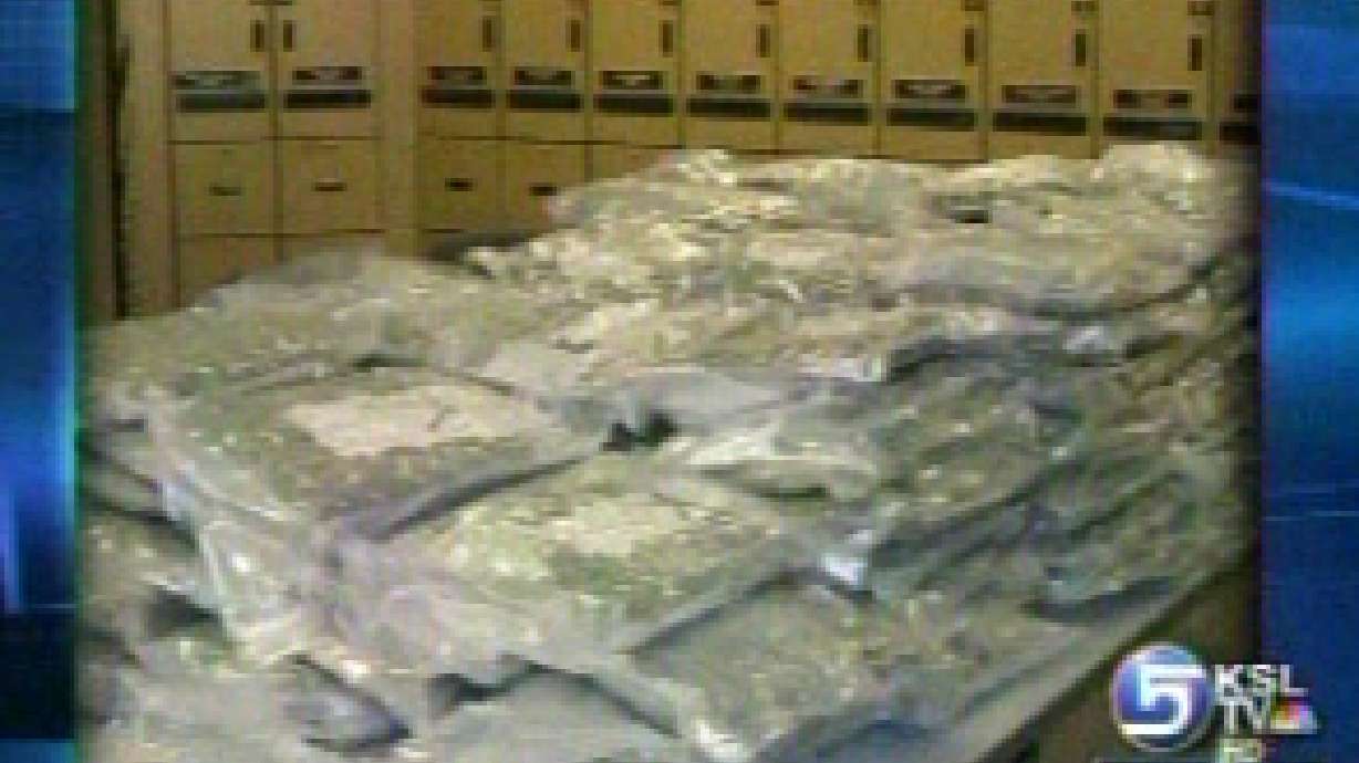Police nab 150 packages of pot in traffic stop