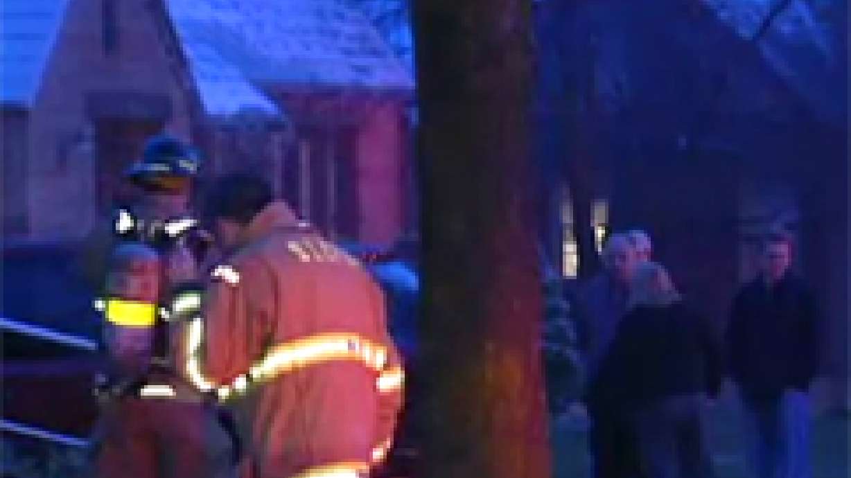 Family escapes house fire in Salt Lake