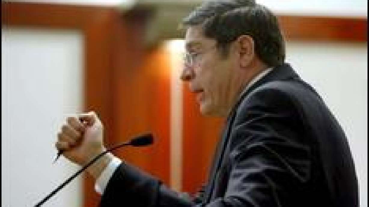 Veteran prosecutor appeals his firing in case