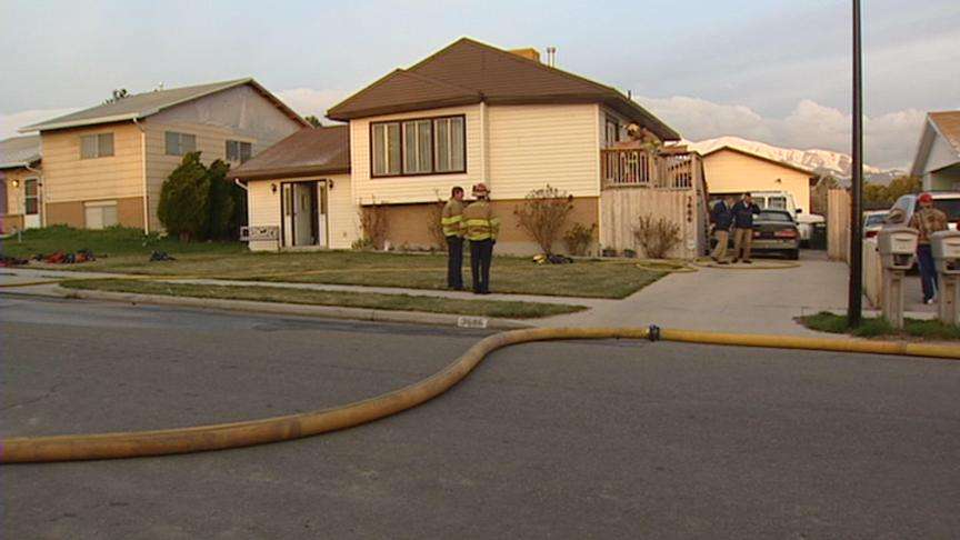 Passerby saves West Valley family from house fire