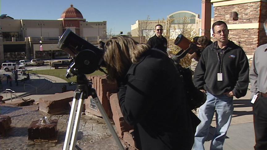 Viewers See Mercury Pass In Front of Sun